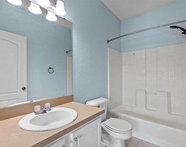 16221 Swan View Circle - Photo Thumbnail 20