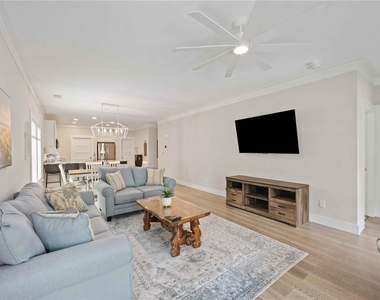 1623 8th Avenue W - Photo Thumbnail 8