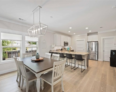 1623 8th Avenue W - Photo Thumbnail 7