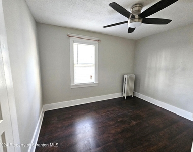 2122 N Main Avenue - Photo Thumbnail 8