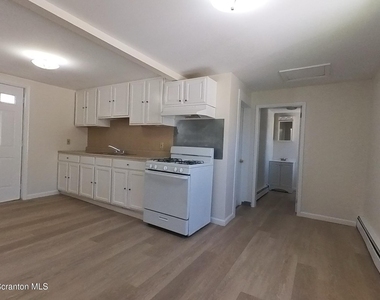86 Lee Park Avenue - Photo Thumbnail 8