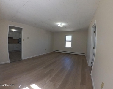 86 Lee Park Avenue - Photo Thumbnail 1