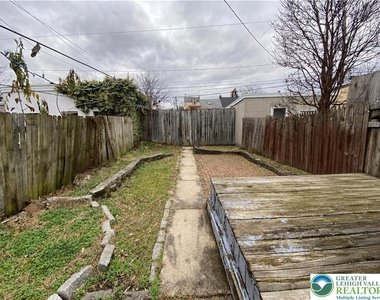 937 Turner Street - Photo Thumbnail 8