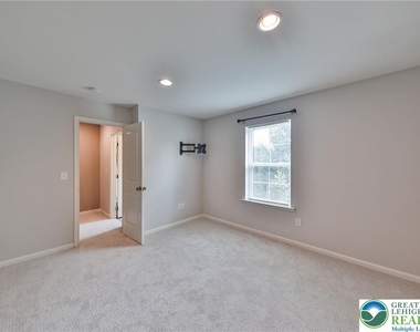 312 Central Park Avenue - Photo Thumbnail 19