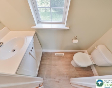 312 Central Park Avenue - Photo Thumbnail 10