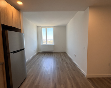 1856 Park Avenue, Unit 11c - Photo Thumbnail 1