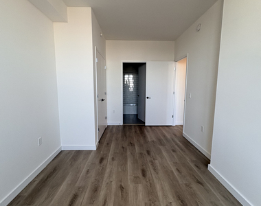1856 Park Avenue, Unit 11c - Photo Thumbnail 2