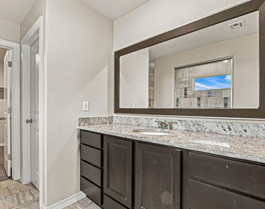 6173 Hidden Passage Avenue - Photo Thumbnail 16