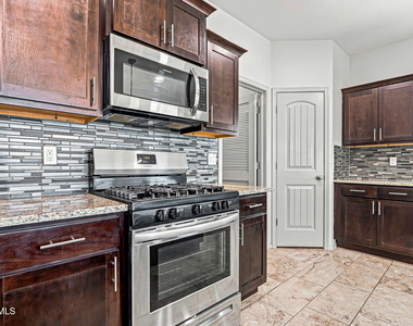 1089 Indigo Sky Street - Photo Thumbnail 16