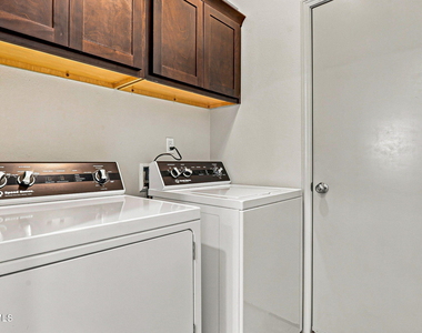 1089 Indigo Sky Street - Photo Thumbnail 36