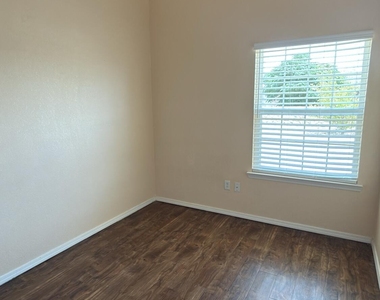 14605 Calla Lily Place - Photo Thumbnail 10