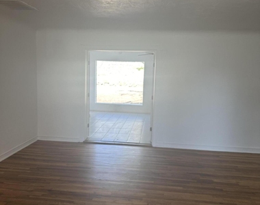 5119 Garry Owen Road - Photo Thumbnail 7
