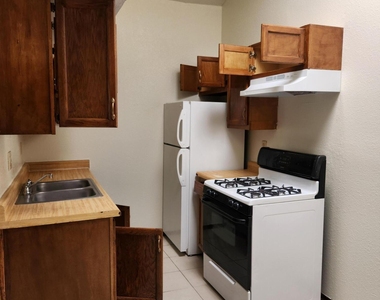 11318 Lake Erie Drive - Photo Thumbnail 9