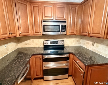 22 Amato Drive - Photo Thumbnail 6