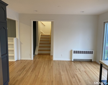61 Kenilworth Drive - Photo Thumbnail 6