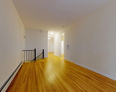 365 West 52nd Street - Photo Thumbnail 2