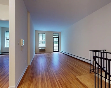 365 West 52nd Street - Photo Thumbnail 10