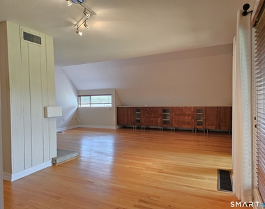 83 Mallard Drive - Photo Thumbnail 3