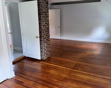 31 Sharon Valley Road - Photo Thumbnail 10