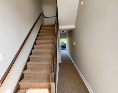 735 N Highland - Photo Thumbnail 3