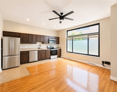 735 N Highland - Photo Thumbnail 4