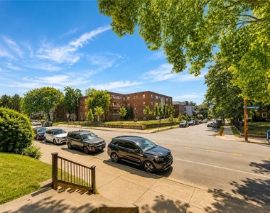 735 N Highland - Photo Thumbnail 23