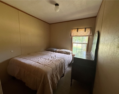 1761 Old Youngstown Rd - Photo Thumbnail 6
