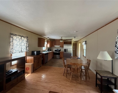 1761 Old Youngstown Rd - Photo Thumbnail 3