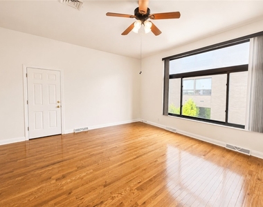 735 N Highland - Photo Thumbnail 29