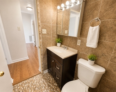 735 N Highland - Photo Thumbnail 35