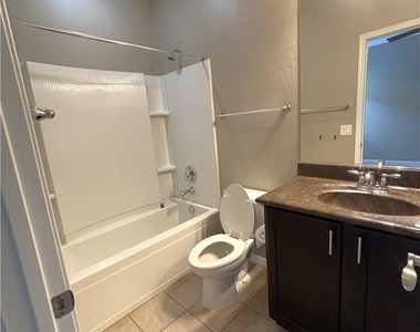 5704 Shadow Bend Drive - Photo Thumbnail 19
