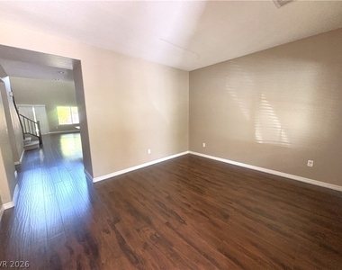 5704 Shadow Bend Drive - Photo Thumbnail 1