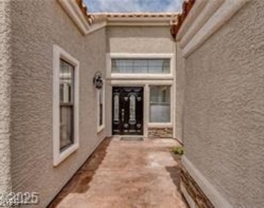 2644 White Pine Drive - Photo Thumbnail 16