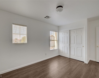 5672 Park City Avenue - Photo Thumbnail 16