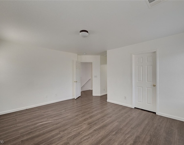 5672 Park City Avenue - Photo Thumbnail 12