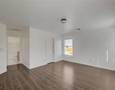 5672 Park City Avenue - Photo Thumbnail 11