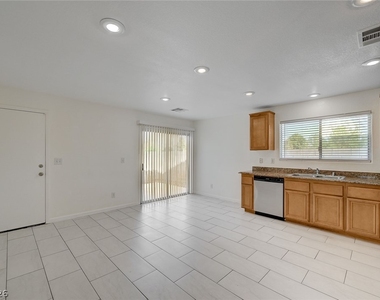 5672 Park City Avenue - Photo Thumbnail 5
