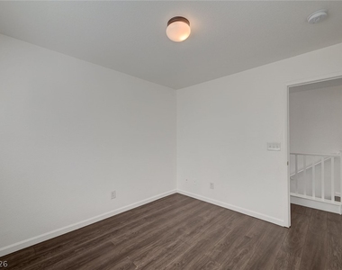 5672 Park City Avenue - Photo Thumbnail 20