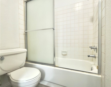 6250 W Flamingo Road - Photo Thumbnail 21