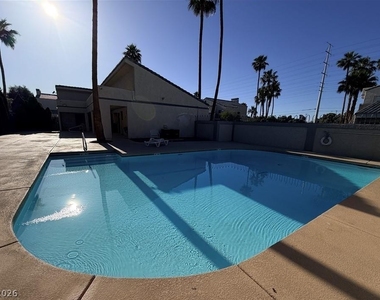 6250 W Flamingo Road - Photo Thumbnail 3