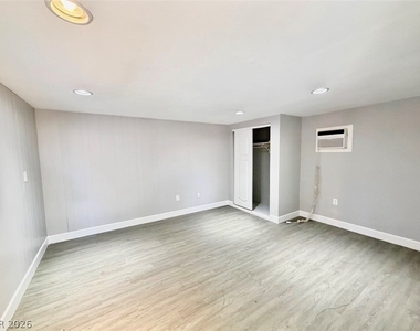 1311 Griffith Avenue - Photo Thumbnail 33