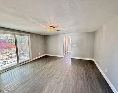 1311 Griffith Avenue - Photo Thumbnail 29