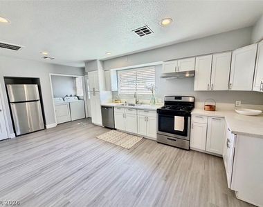 1311 Griffith Avenue - Photo Thumbnail 25
