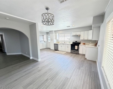 1311 Griffith Avenue - Photo Thumbnail 24