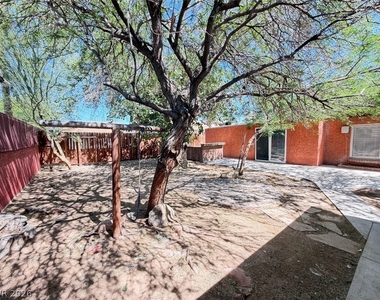 1311 Griffith Avenue - Photo Thumbnail 36