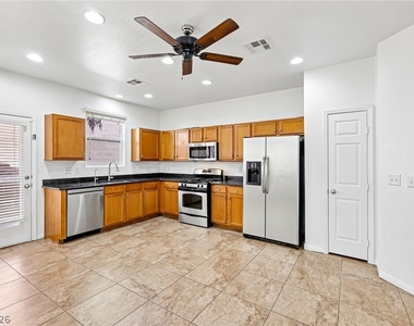 3819 Total Eclipse Street - Photo Thumbnail 8