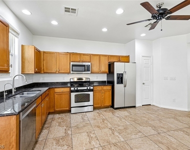 3819 Total Eclipse Street - Photo Thumbnail 7