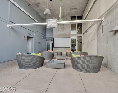 353 E Bonneville Avenue - Photo Thumbnail 5