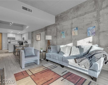 353 E Bonneville Avenue - Photo Thumbnail 16
