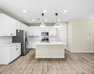 10334 Apefly Street - Photo Thumbnail 3
